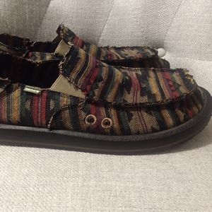Men's Sanuks, Size 10.                Vegabond Soft Top trail-Tahoe